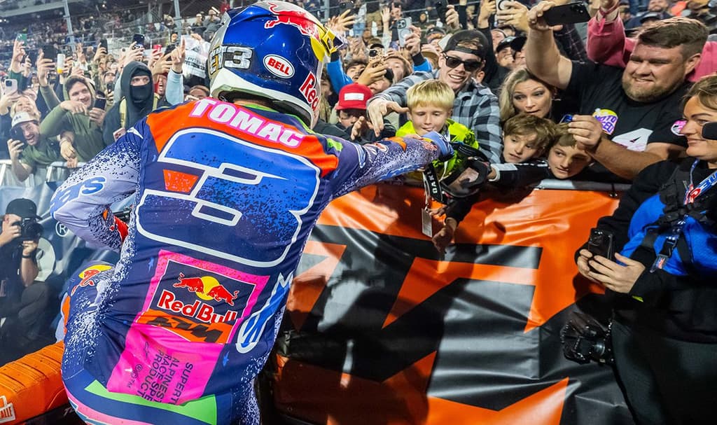 RC and RV on Daytona image